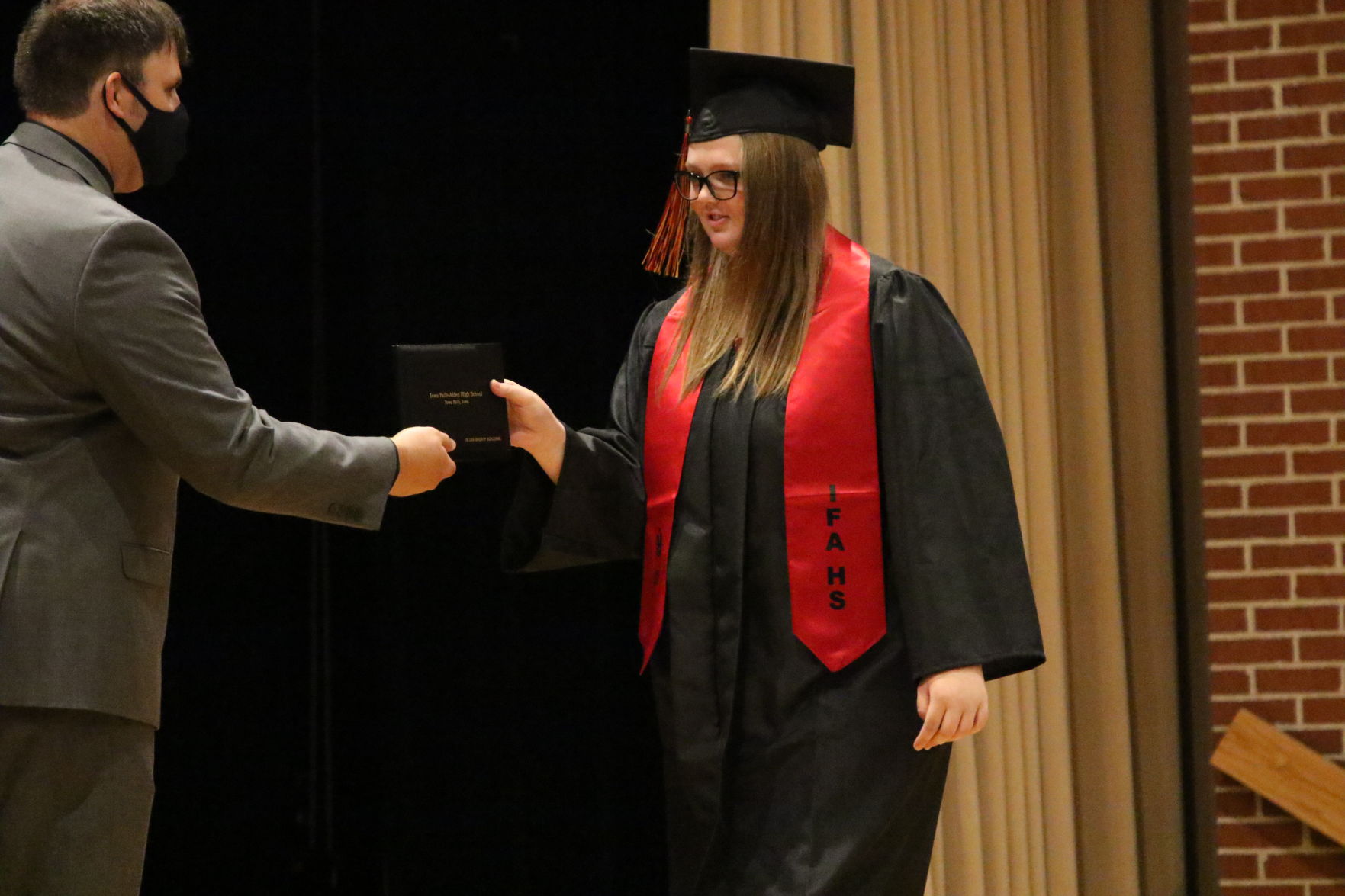 IFA_Grad1757.JPG